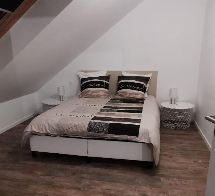 Ty Caromel Villa Cleder Bagian luar foto